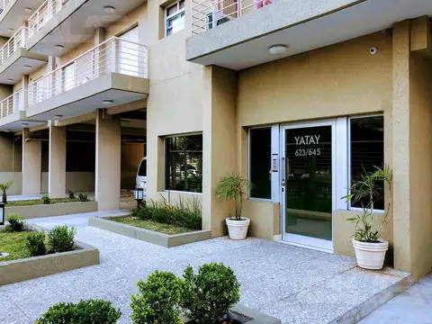 Departamento y dos cocheras - morón