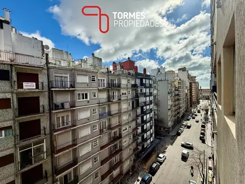 Venta - departamento 1 ambiente con balcón al frente en zona plaza colón - mar del plata