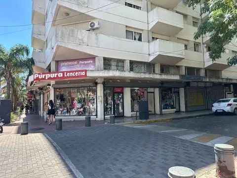 Alquiler local en san fernando en galeria.