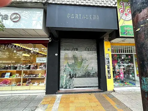 Local en centro comercial de castelar norte
