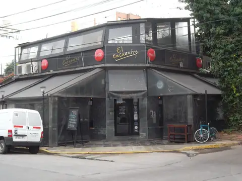 Local y vivienda uso comercial ballester centro