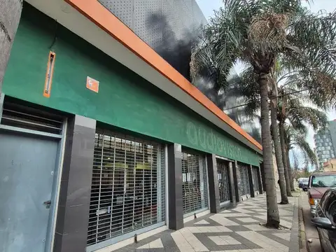 Local de 950m2 sobre nacion 760