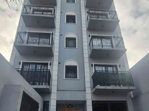 Venta cochera en saenz peña