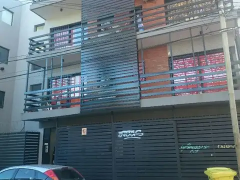 Venta cochera cubierta amplia san fernando centro
