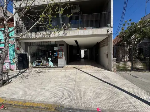 Venta cochera doble  lomas de zamora
