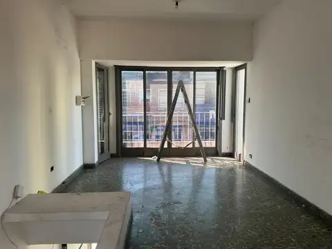 3 amb para oficina o pequeño deposito. excelente ubicacion