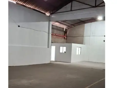 Deposito dentro de parque industrial 204m2