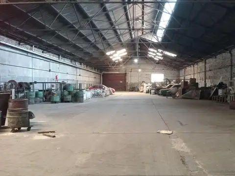 Alquiler galpón de 1000 m2 en caseros