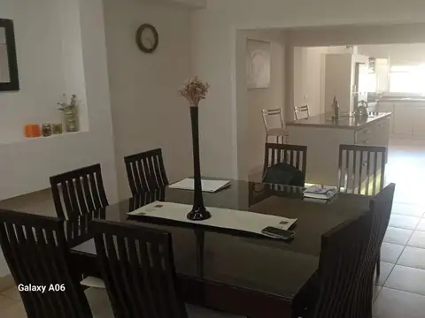 Quinta en venta 4 ambientes con pileta y quincho