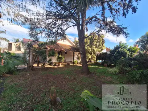 Chalet con pileta en venta en padua - apto credito