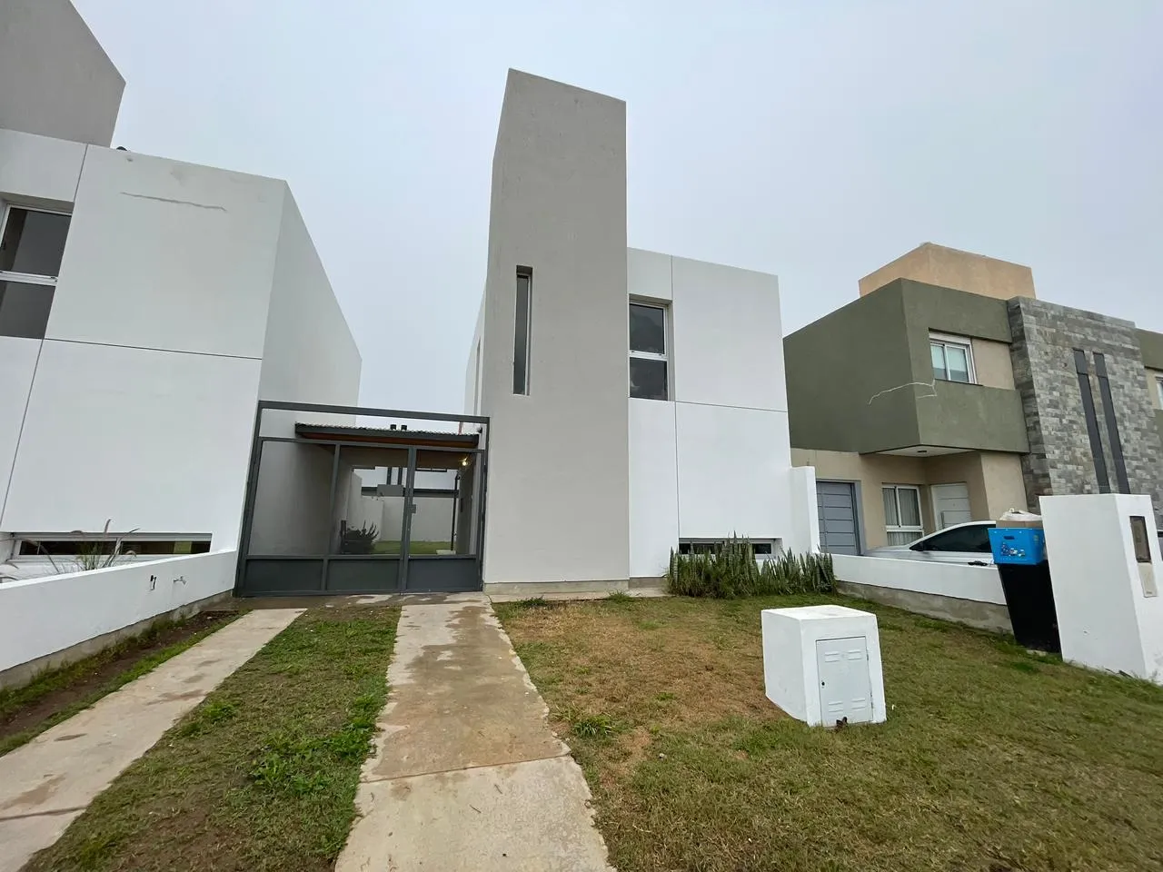 CASA DUPLEX 2 DORMITORIOS EN VENTA SAN IGNACIO VILLAGE PATIO AMPLIO