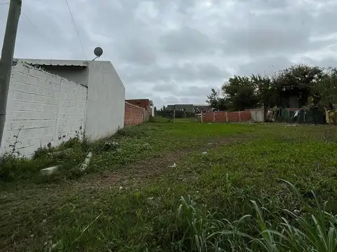 Venta terreno 400 m2 a metros de autopista ros-ba