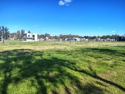 Venta de lote en el barrio la vikinna el pato