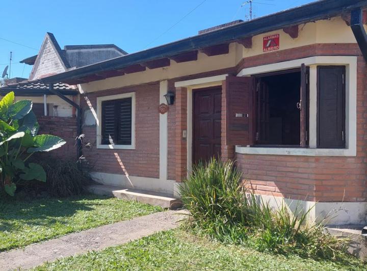 Casa · 80m² · 5 Ambientes · 1 Cochera