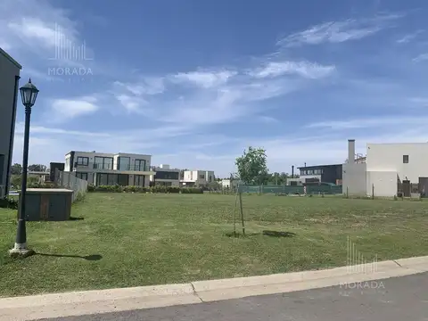 Terreno central en santa elisa, excelente ubicación.