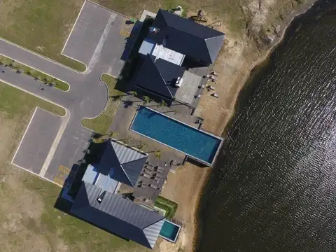 Venta de lote en barrio nautico el naudir