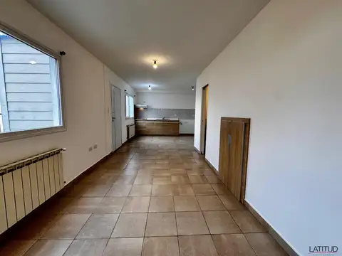 Dúplex de 2 dormitorios en calle otero