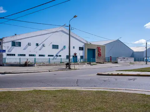 Alquiler – importante propiedad industrial en río