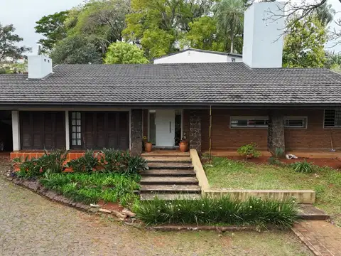 Casa de 7 dormitorios a la venta - posadas
