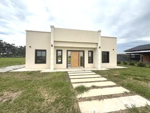 Casa en venta en búfalo country club corrientes