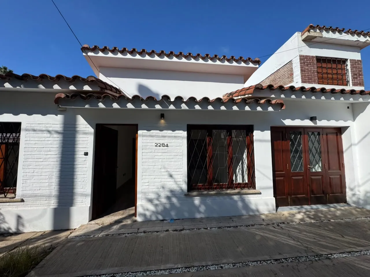 VENTA CASA 2 DORMITORIOS. B° CENTENARIO