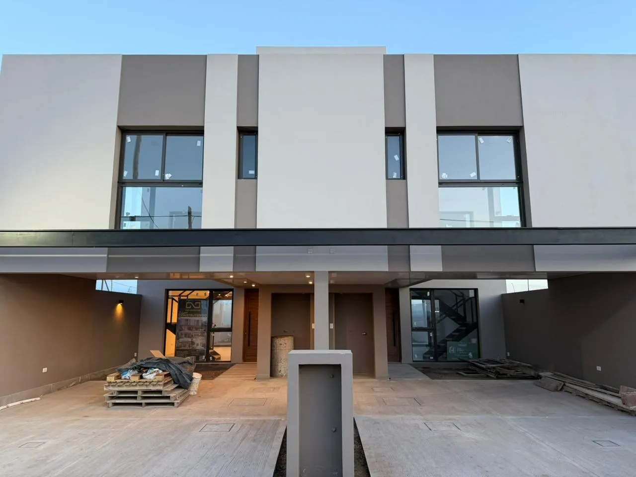 Duplex a Estrenar de 3 dormitorios / Amplios Ambientes y Terminaciones de Categoria