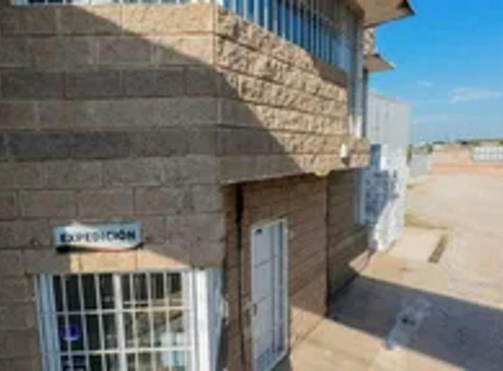 Bodega-Galpón · 476m² · 6 Ambientes