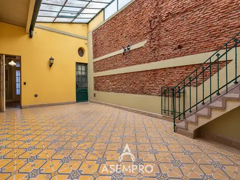 Venta casa con lote propio varela y directorio