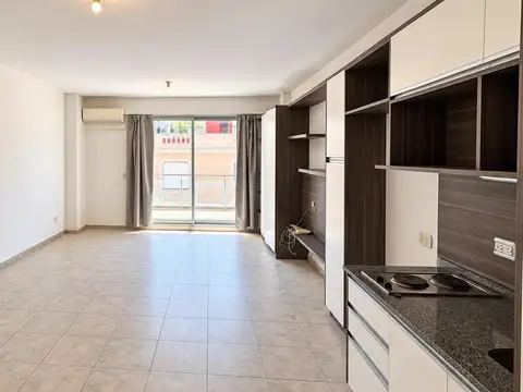 Monoambiente amplio y luminoso con balcón – belgrano