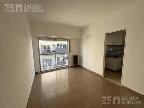 Departamento de dos ambientes en alquiler en coghlan