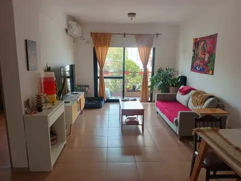 Amplio 3 ambientes en villa urquiza c/ balcón