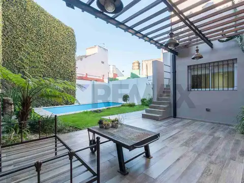 Casa venta refaccionada a nueva c/ piscina v. real
