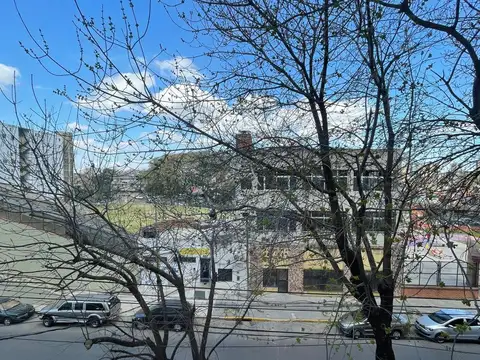 Departamento de 5 ambientes con patio techado en barrio piedra buena – villa lugano