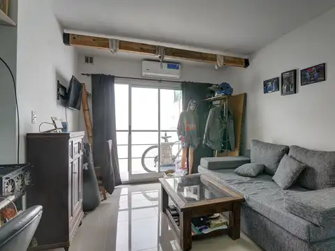 Monoambiente en venta en monte castro con balcon