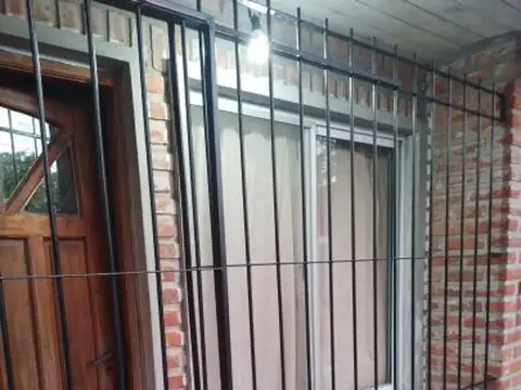 Venta casa 3 amb cochera gran fondo paso del rey