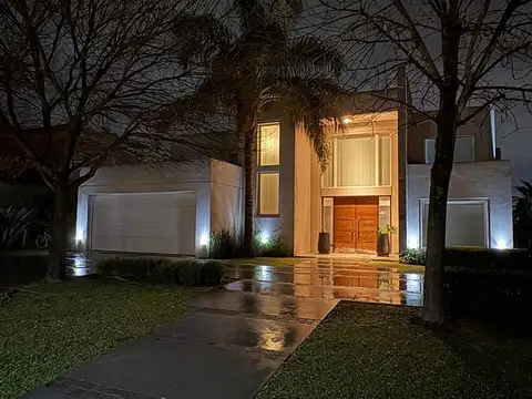 Casa en venta en terravista con vista a la laguna