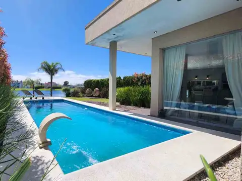 Casa en venta en barrio privado