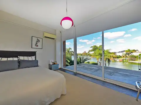 Venta casa duplex 6 amb nordelta muelle privado