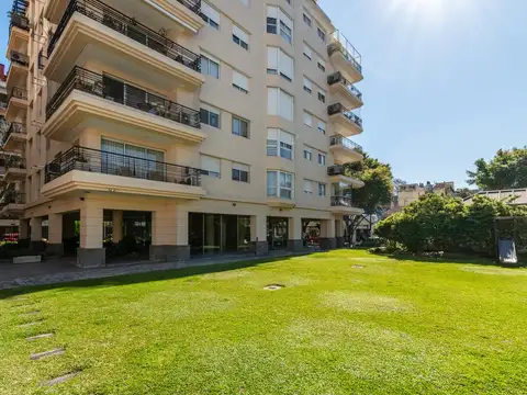 Simpático departamento, dos ambientes en dúplex, con balcón y cochera cubierta ubicado en olivos.