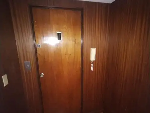 Semipiso 5 ambientes con doble cochera y patio moron centro