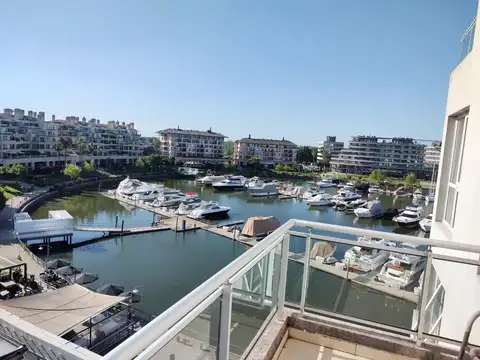Condominio 2 ambientes vista a la bahia