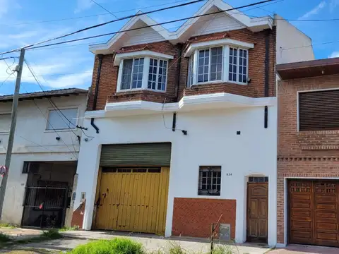 Venta en block depto 5 amb + galpon lanus oeste