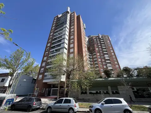 Piso 12 hermosas vistas  3amb 2bños  balcón tza  coch  todos los amenities
