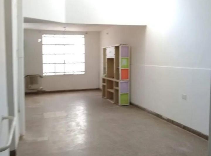 Casa · 180m² · 5 Ambientes