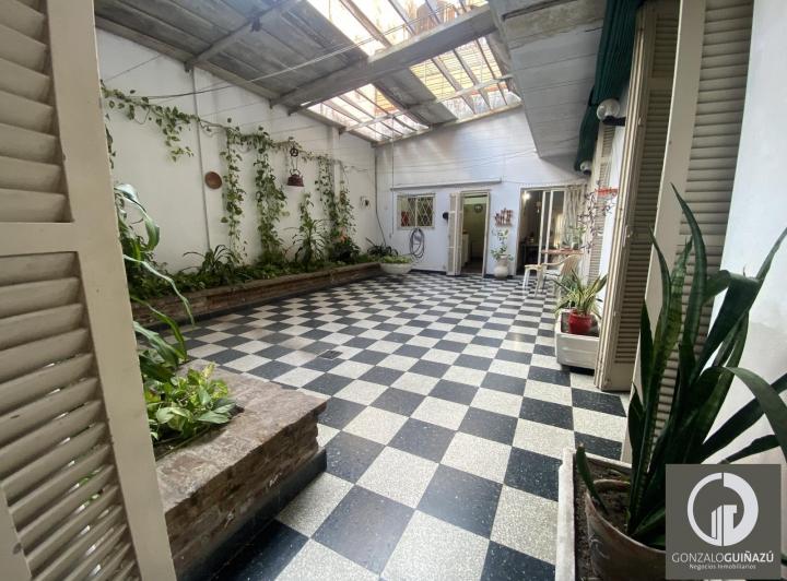 Casa · 169m² · 6 Ambientes · 1 Cochera