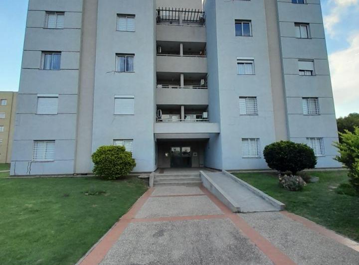 Departamento · 90m² · 5 Ambientes · 1 Cochera