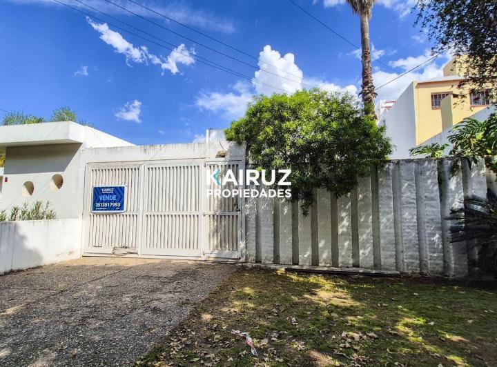 Casa · 276m² · 3 Dormitorios · 1 Cochera