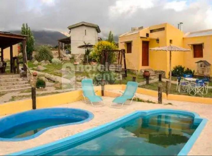 Casa · 650m² · 16 Ambientes · 1 Cochera