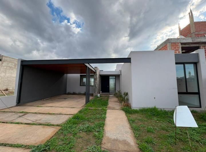 Casa · 190m² · 4 Ambientes