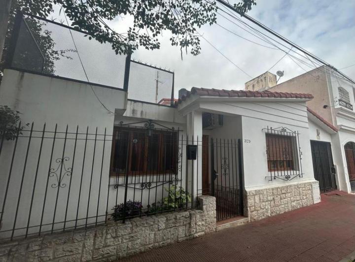 Casa · 293m² · 5 Ambientes · 1 Cochera